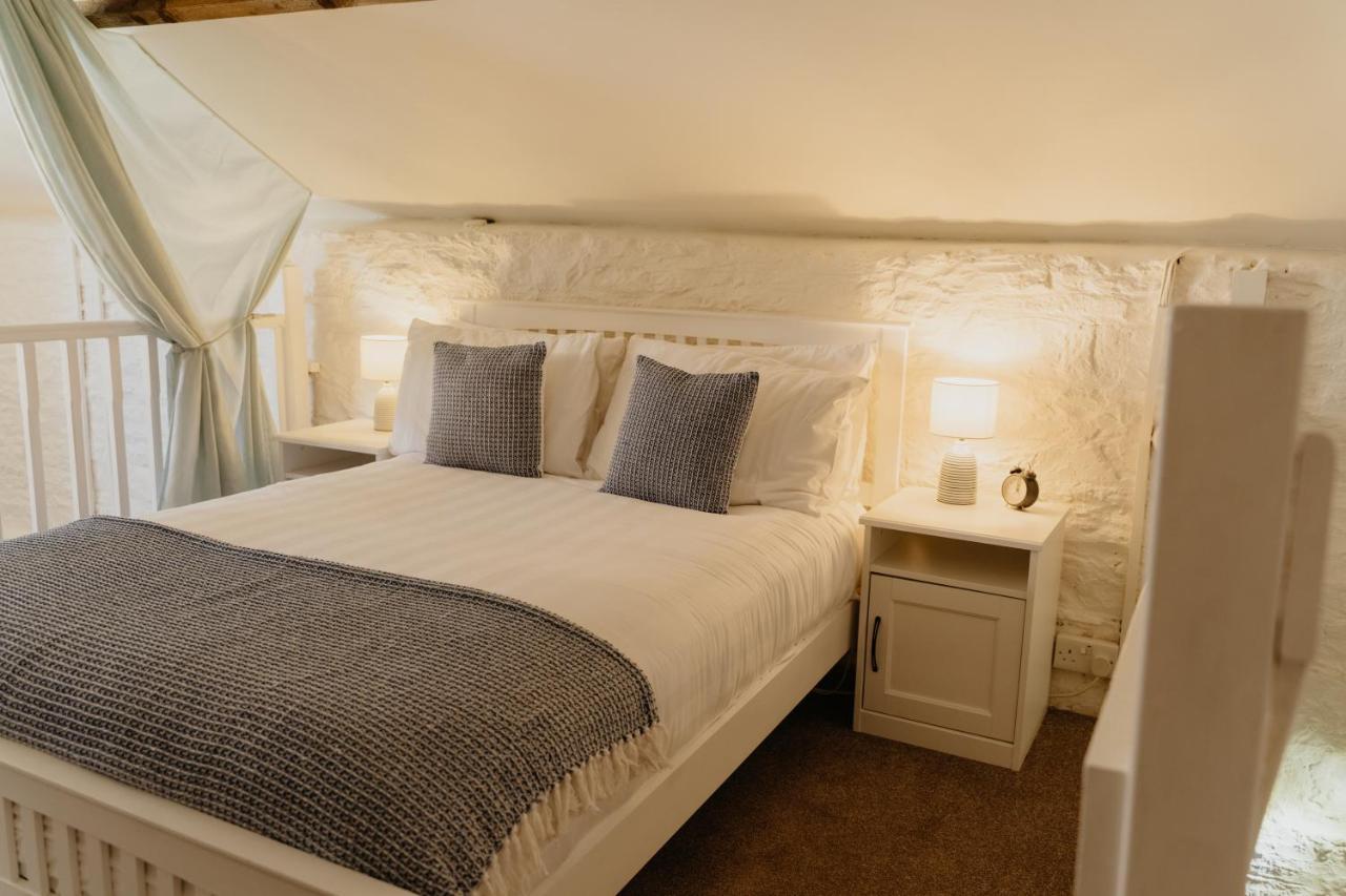 Little England Retreats - Cottage, Yurt And Shepherd Huts Othery Buitenkant foto