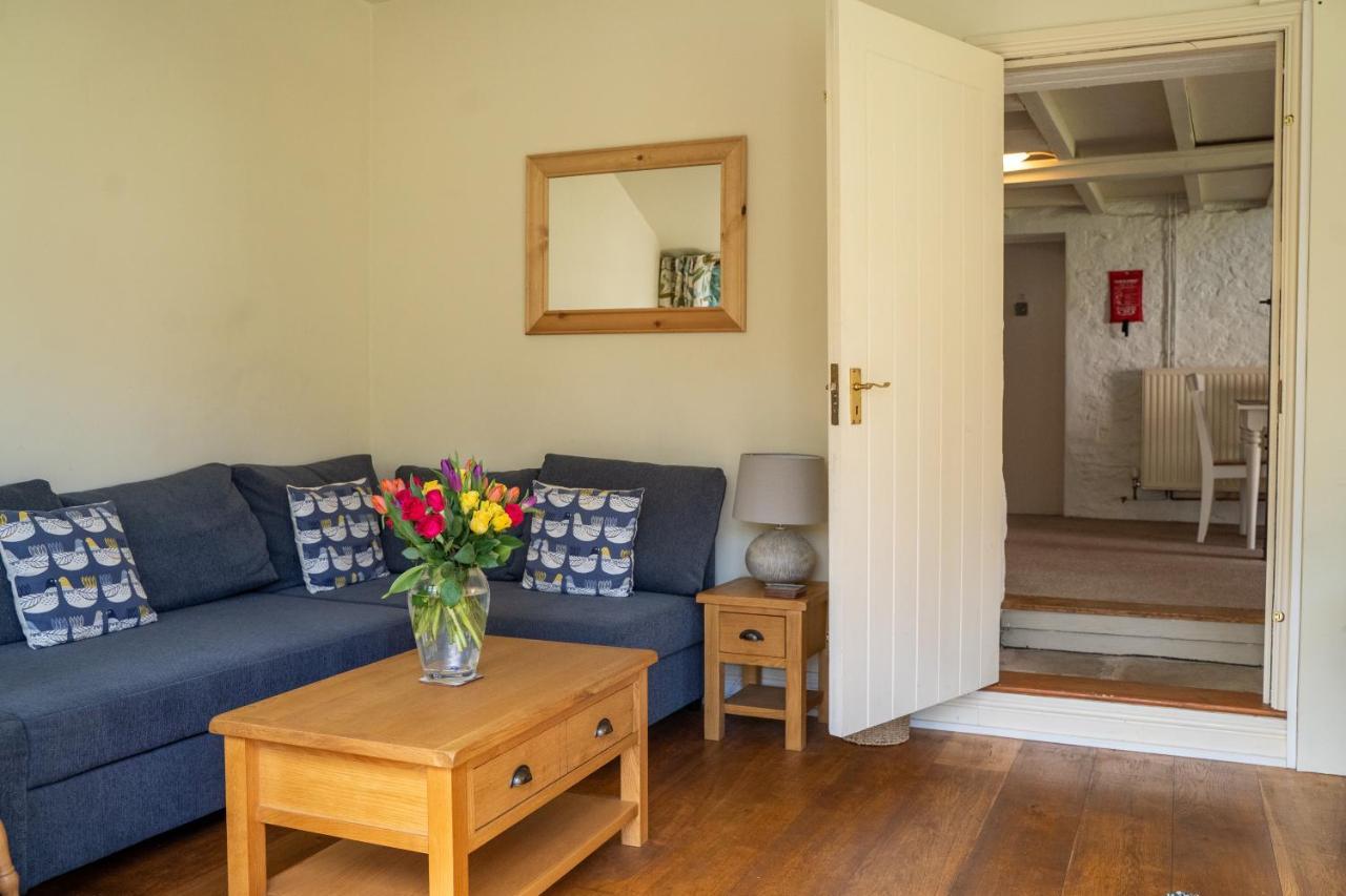 Little England Retreats - Cottage, Yurt And Shepherd Huts Othery Buitenkant foto