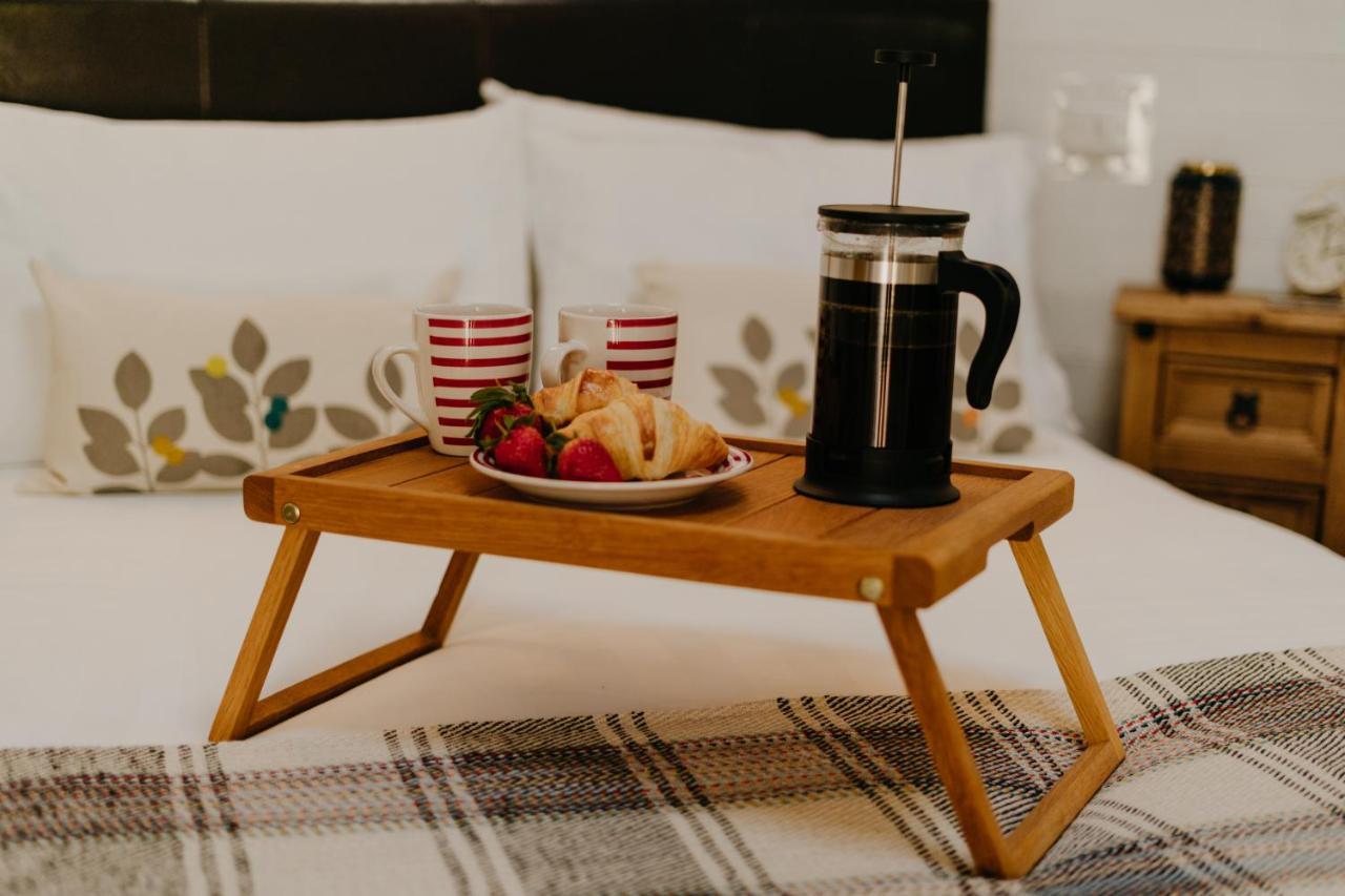 Little England Retreats - Cottage, Yurt And Shepherd Huts Othery Buitenkant foto