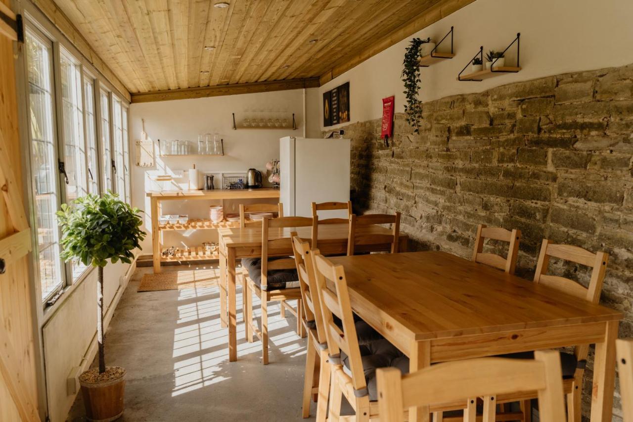 Little England Retreats - Cottage, Yurt And Shepherd Huts Othery Buitenkant foto