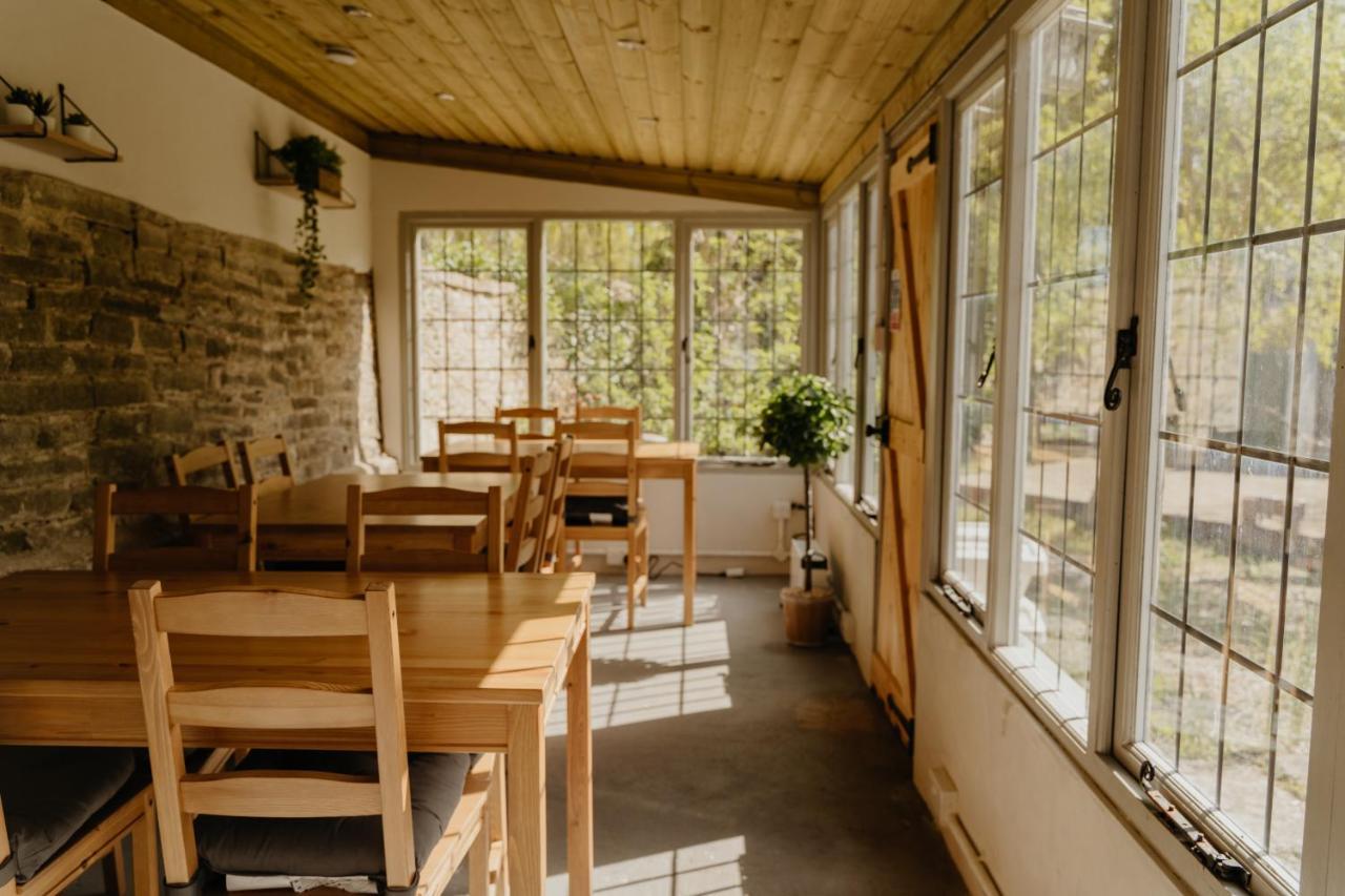 Little England Retreats - Cottage, Yurt And Shepherd Huts Othery Buitenkant foto