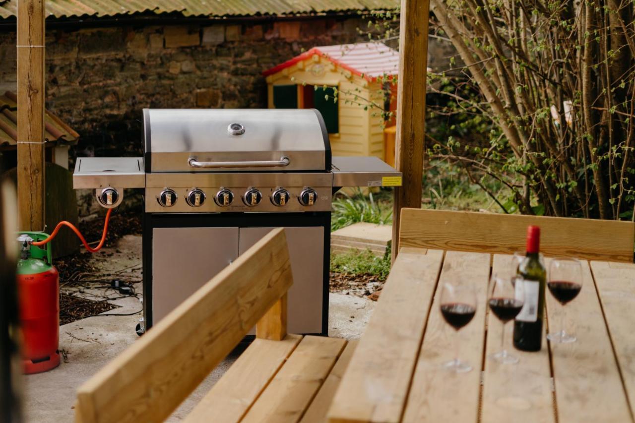 Little England Retreats - Cottage, Yurt And Shepherd Huts Othery Buitenkant foto