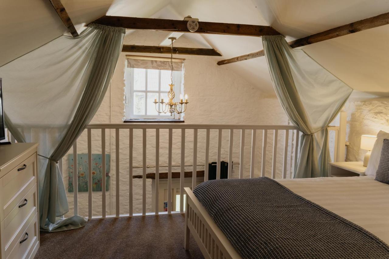 Little England Retreats - Cottage, Yurt And Shepherd Huts Othery Buitenkant foto