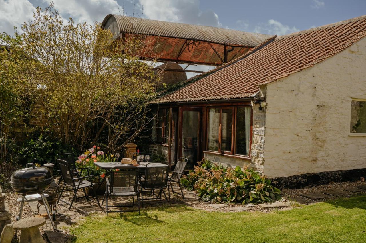 Little England Retreats - Cottage, Yurt And Shepherd Huts Othery Buitenkant foto